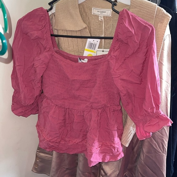 Top - Picture 2 of 7